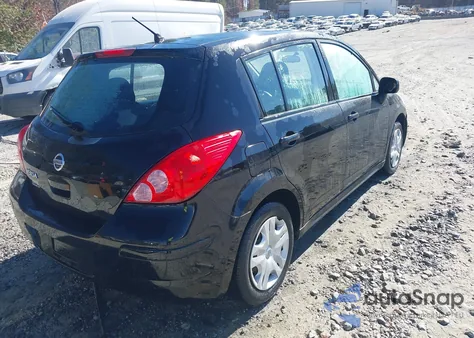 2011 Nissan Versa 1.8S z USA, uszkodzony, nr VIN 3N1BC1CP0BL490348